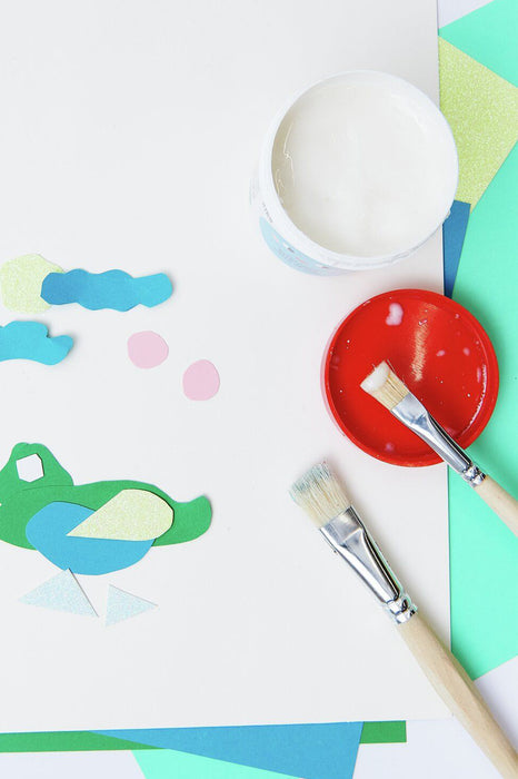 Pâte adhésive pour enfants