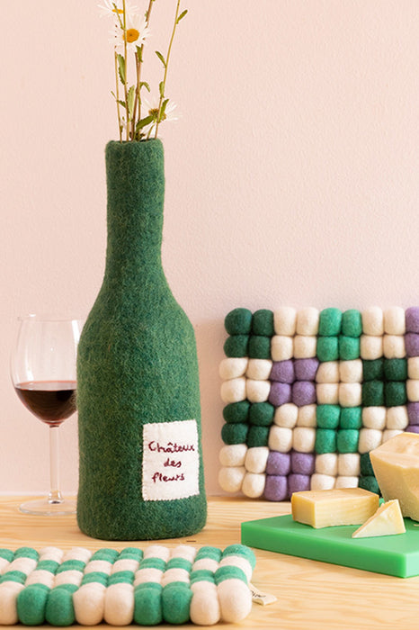Vase cache-bouteille - Château des fleurs